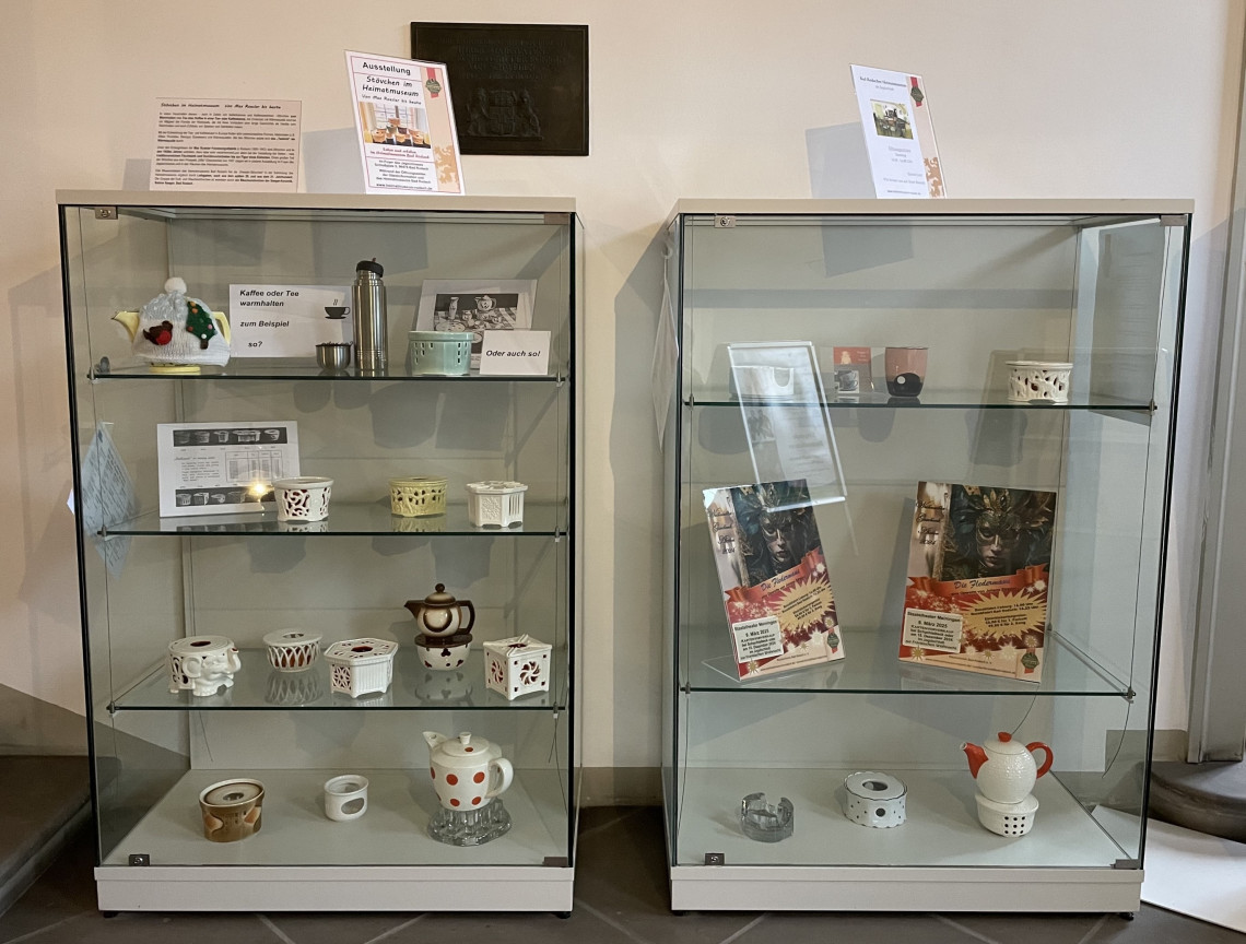 Sonderausstellung Stövchen im Foyer - Winter 2024-2025